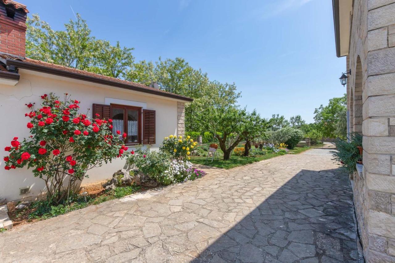 Silva Lägenhet Poreč Exteriör bild